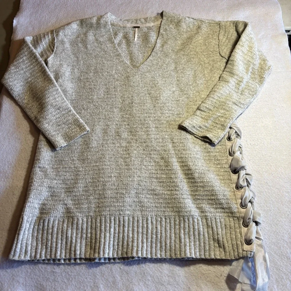 Free People Grey Textured Knit Lace Up‎ Side V Neck Tunic Sweater Size S